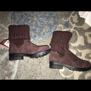BURGUNDY MUK LUK BOOTS NEW WITH TAGS SIZE 7